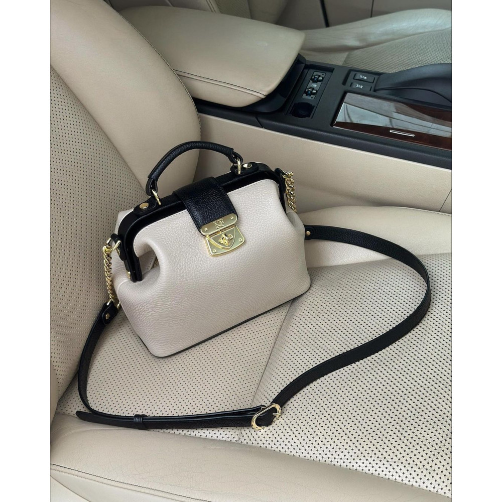 Women’s leather doctor bag Diana KF-6110