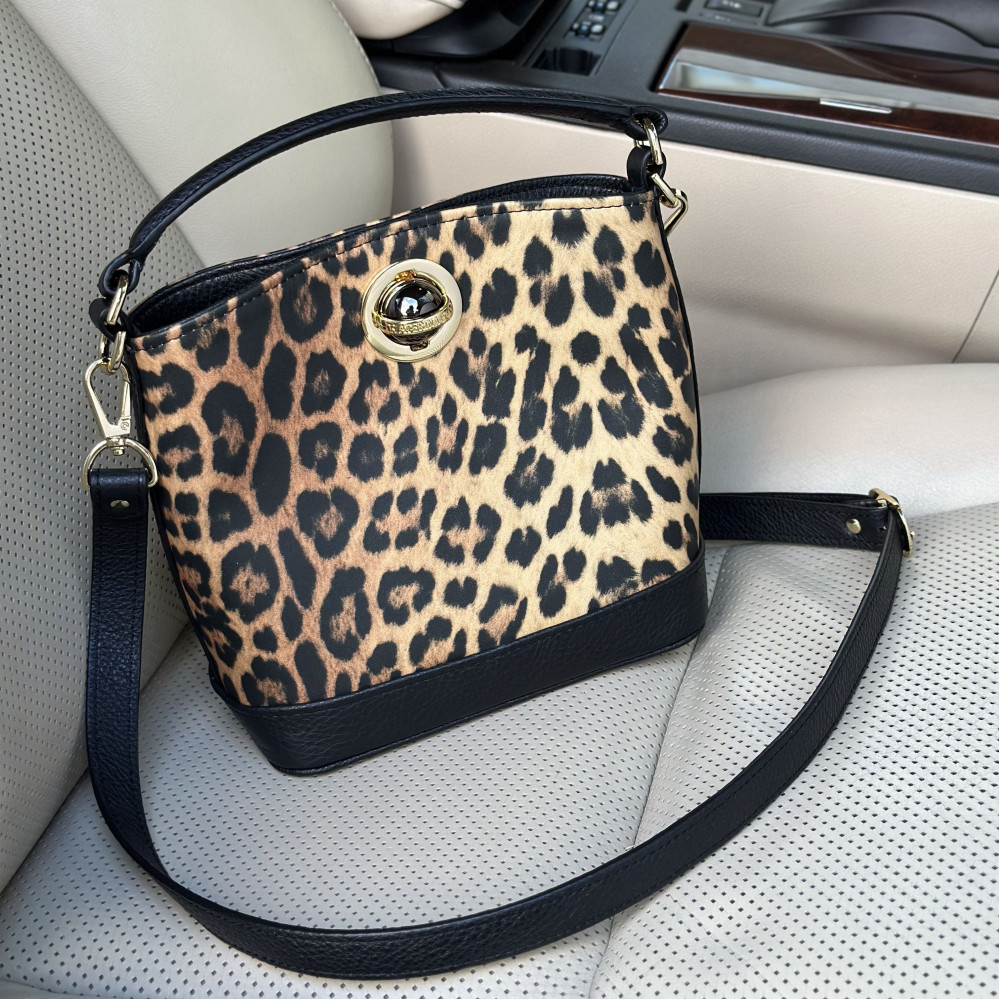 Women’s leather crossbody bag Obrana KF-7497