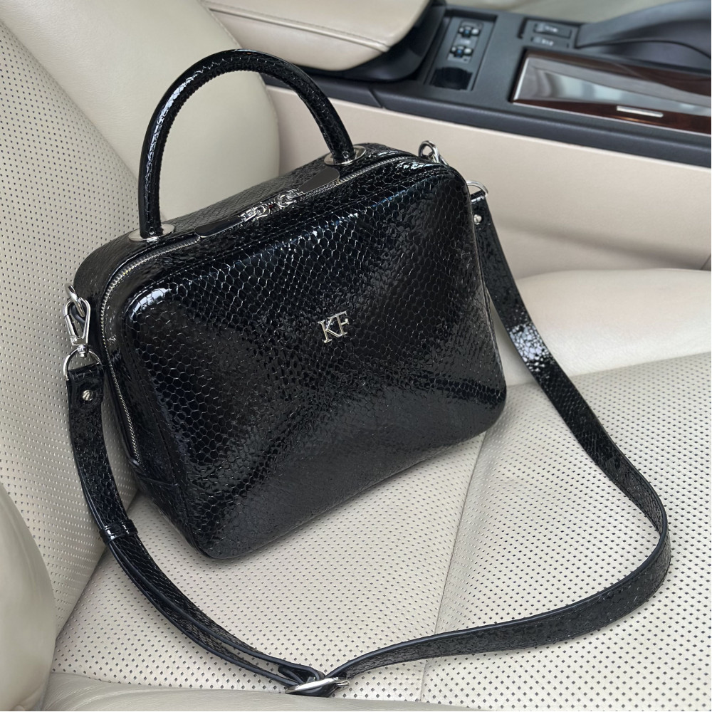 Women’s leather crossbody bag Casey M KF-7555